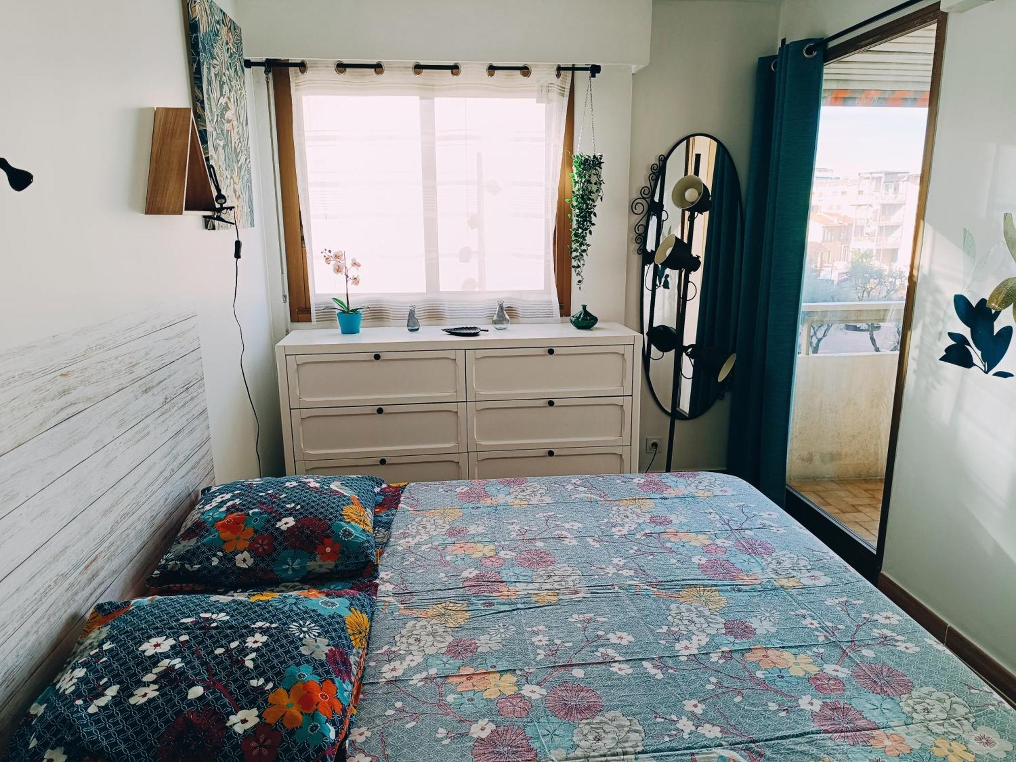 2 Pieces Climatise Avec Balcon Dans Le Vieil Antibes, Residence Avec Ascenseur Zewnętrze zdjęcie